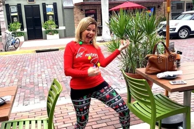 Entdecke neapel mit einer unterhaltsamen stadtrallye-app. löse rätsel, meistere herausforderungen und sammle punkte im wettstreit mit einem live-fernführer. buche dein abenteuer noch heute!