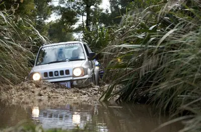 4x4 bush safari et frissons en monster jeep : Rotorua