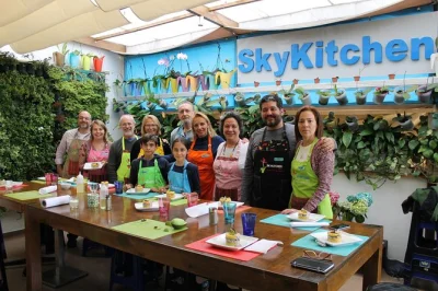 Partecipa a un corso di cucina peruviana a miraflores, lima. prepara 4 piatti tipici con uno chef, gusta il pranzo e un pisco sour. prenota subito il tuo posto.