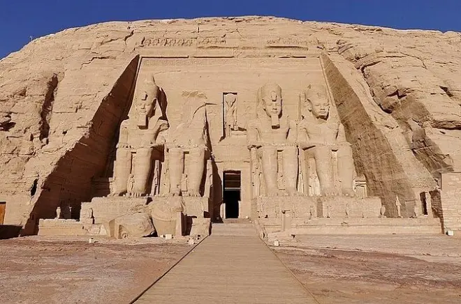 Abu Simbel saindo de Aswan com guia privado e traslado do hotel