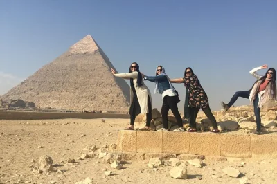 Walk the giza pyramids, meet the sphinx, explore memphis & saqqara with an egyptologist guide. includes hotel pickup, lunch & all entry fees. book now.