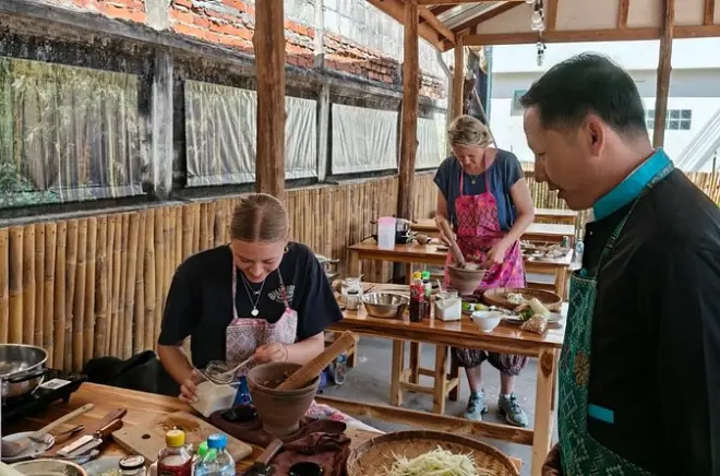 Aula de culinária em Luang Prabang: Aprenda pratos típicos do Laos