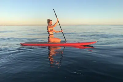 Stand up paddle em Malibu: Enseadas protegidas e vistas da costa