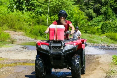 Explora en atv y buggy desde nuevo colon hasta playa matapalo con guía local. casco, gafas y agua incluida. reserva ya tu aventura al aire libre.