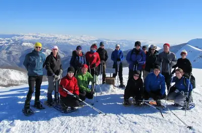 Schneeschuhwanderung Sarajevo: 5 Stunden zum Crveni Kuk