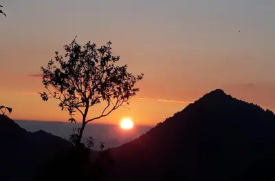 Coucher de soleil à Lal Tibba, le plus haut point de vue à Mussoorie